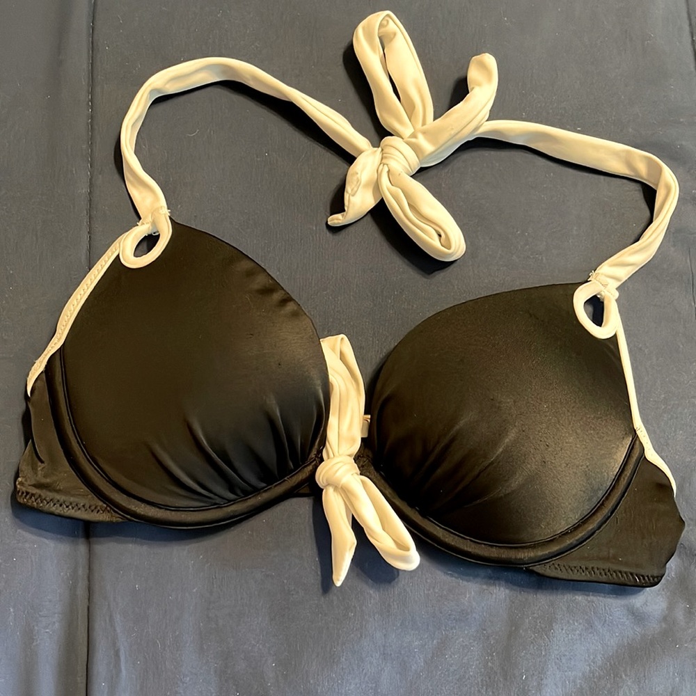 Victoria’s Secret Swim. 32B Push-up Halter. Black and white.